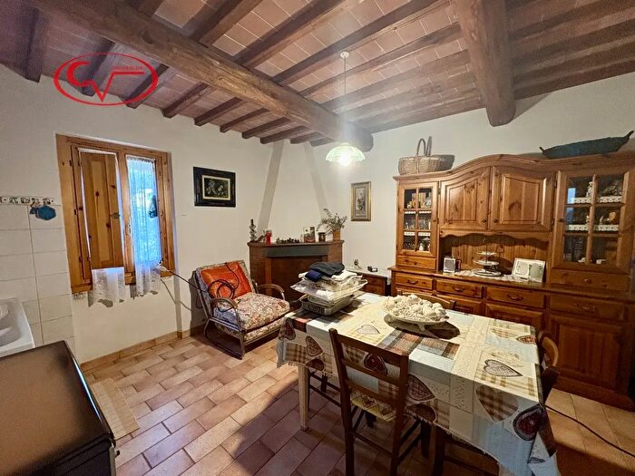 Appartamento con 5 locali in vendita in Frazione Tasso, Terranuova Bracciolini