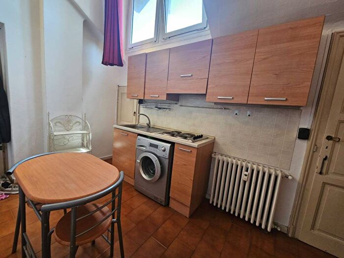 Appartamento monolocale in affitto in Viale Gian Galeazzo, Ticinese, Milano