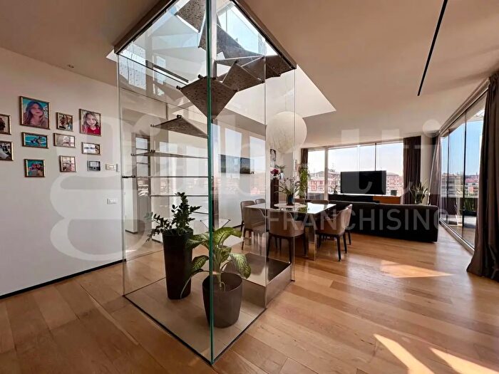 Appartamento quadrilocale in vendita in Via Monsignor Enrico Assi, Cremona