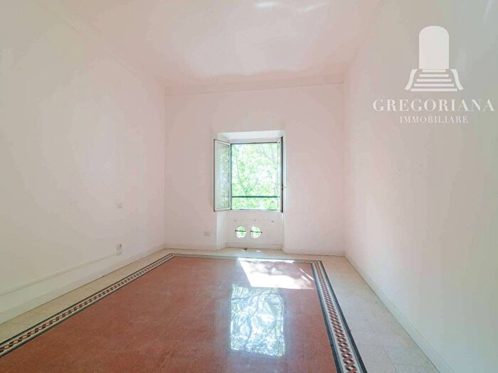 Appartamento quadrilocale in affitto in via DEL CASTRO PRETORIO, Castro Pretorio, Roma