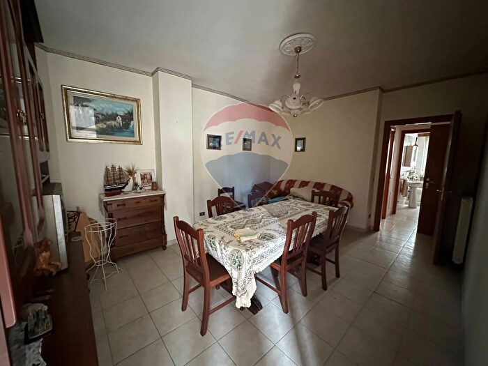 Casa trilocale in vendita in San Leucio Del Sannio