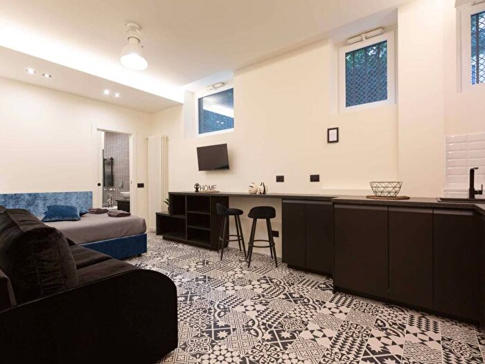 Appartamento monolocale in affitto in Via Palmanova, Cimiano, Milano