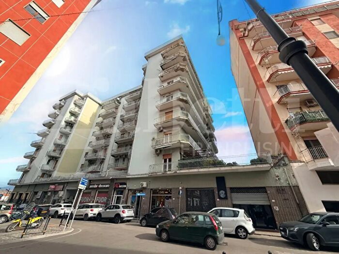 Appartamento con 6 locali in vendita in Via Raffaele De Pascale, Angri