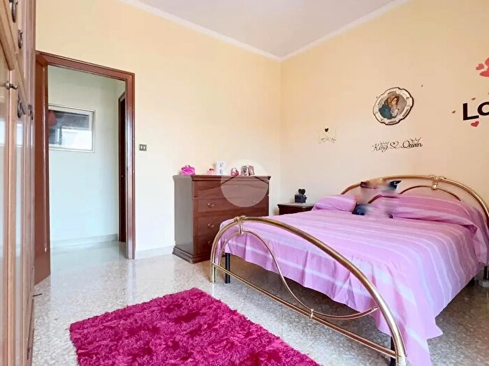Appartamento quadrilocale in vendita in Via Oreto, Palermo