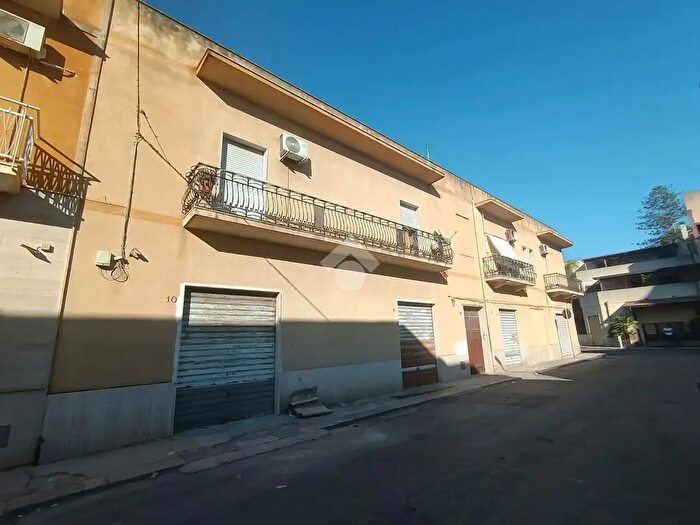 Appartamento quadrilocale in vendita in Via Verona, Erice