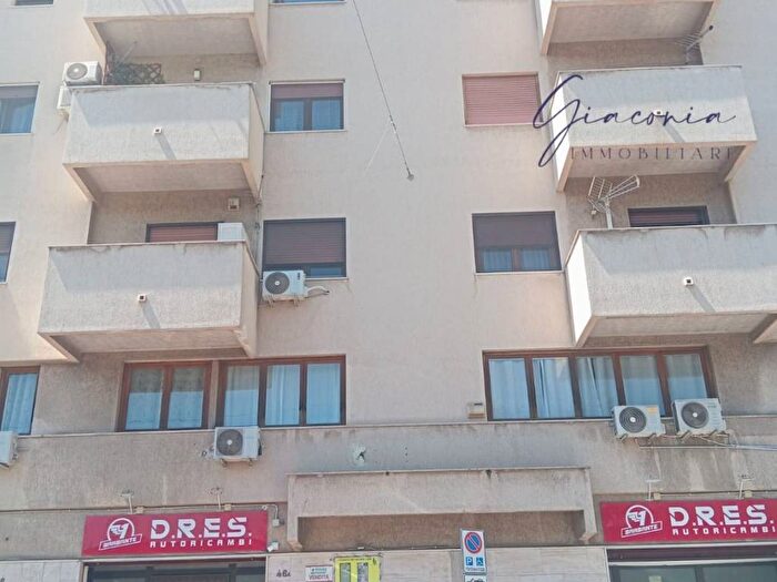 Appartamento monolocale in affitto in Via Sampolo, Montepellegrino, Palermo