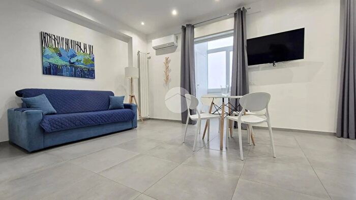 Appartamento quadrilocale in vendita in Via Benedetto Gravina, Palermo