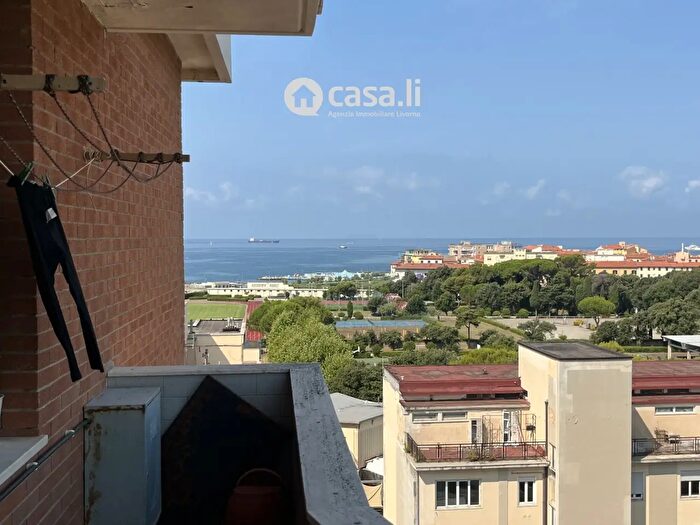 Appartamento con 5 locali in vendita in Livorno