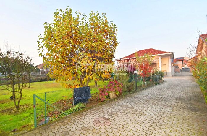 Casa quadrilocale in vendita in Volpiano