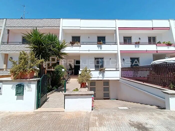 Casa con 5 locali in vendita in Via Antonio Marra, Soleto