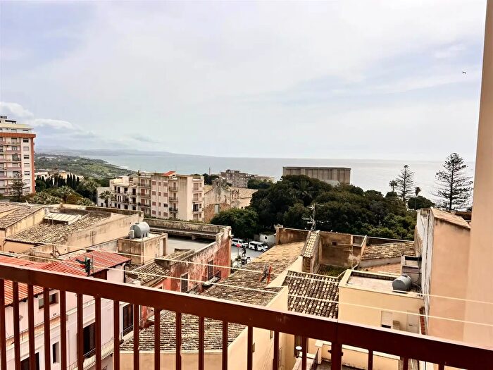 Appartamento con 5 locali in affitto in Via Valverde, Sciacca