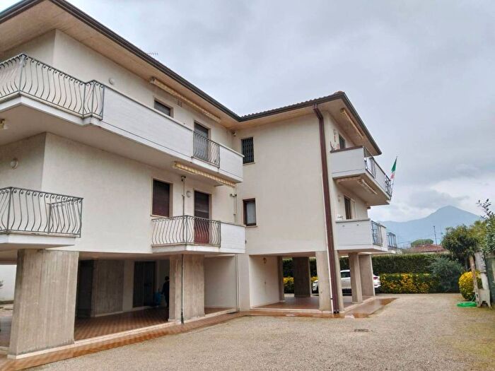 Appartamento quadrilocale in affitto in Località Tonfano, Pietrasanta