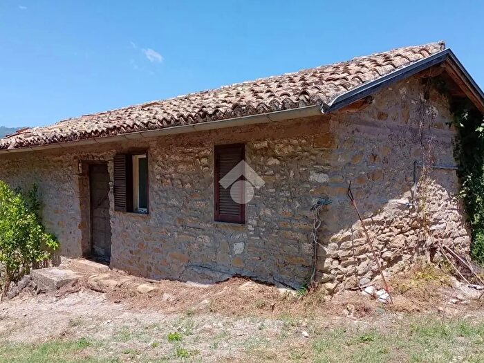 Casa trilocale in vendita in Località Fogliano, Olevano Romano