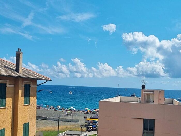 Appartamento con 5 locali in affitto in Via Giacomo Balbi, Centro, Sestri Levante