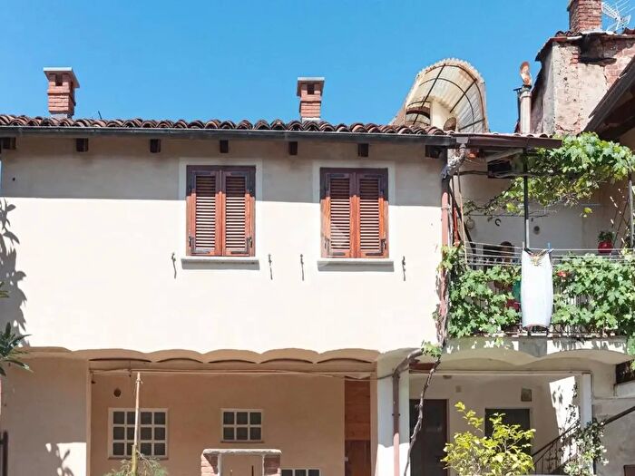 Casa con 7 locali in vendita in Via Don Lorenzo Giordano, Cirie'