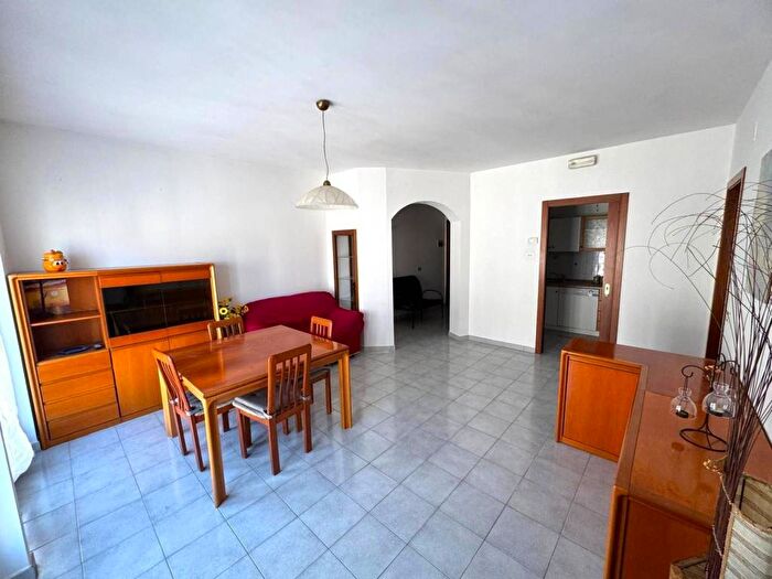 Appartamento con 5 locali in affitto in Via Vincenzo Cardarelli, Centro, Fermo