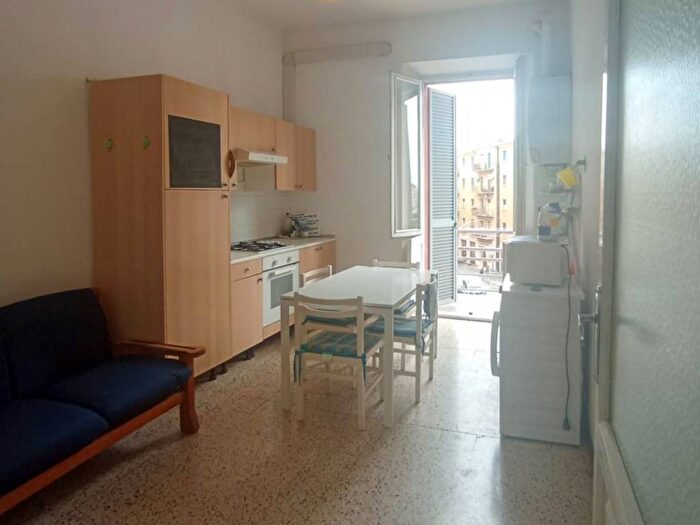 Appartamento con 5 locali in affitto in Piazza della Vittoria, Centro, Macerata