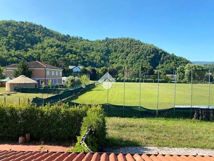 Casa con 10 locali in vendita in Via Euganea Bresseo, Teolo