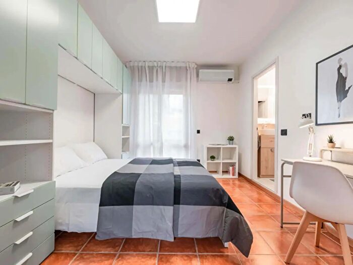 Appartamento monolocale in affitto in Via Floreste Malfer, Verona