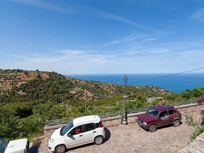 Appartamento monolocale in vendita in Roseto Capo Spulico