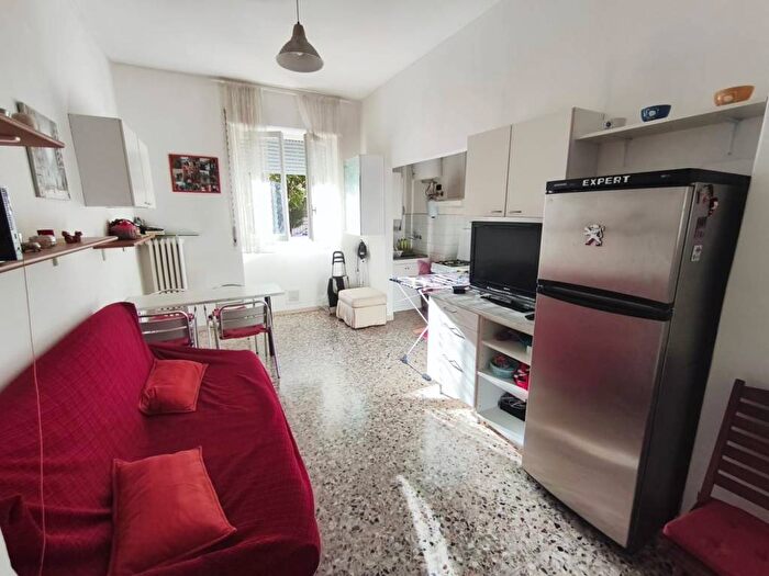 Appartamento trilocale in affitto in Via Luigi Pulci, Bicocca, Milano