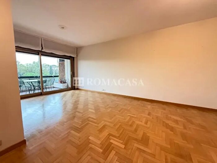 Appartamento trilocale in affitto in Via Andrea Solario, Roma