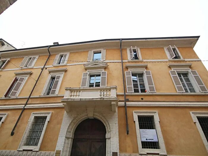 Appartamento trilocale in vendita in Strada del Consorzio, Parma