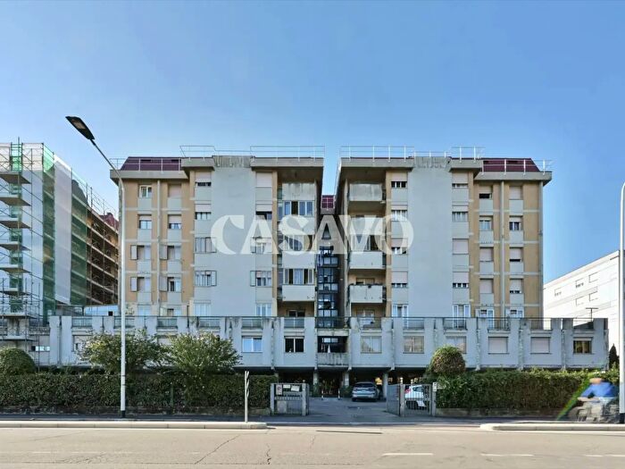 Appartamento con 5 locali in vendita in Via Massa, Firenze