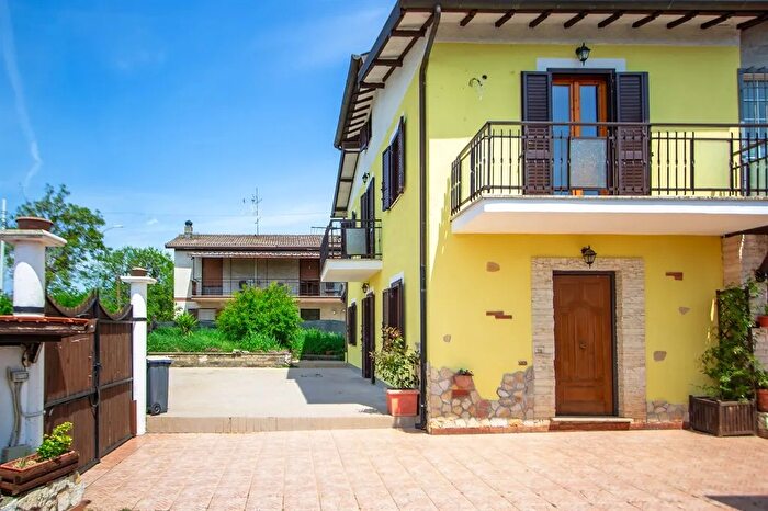 Casa trilocale in vendita in Via Morino, Cave