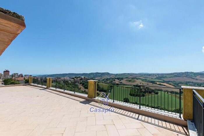 Appartamento quadrilocale in vendita in Via Martiri dUngheria, Montegranaro