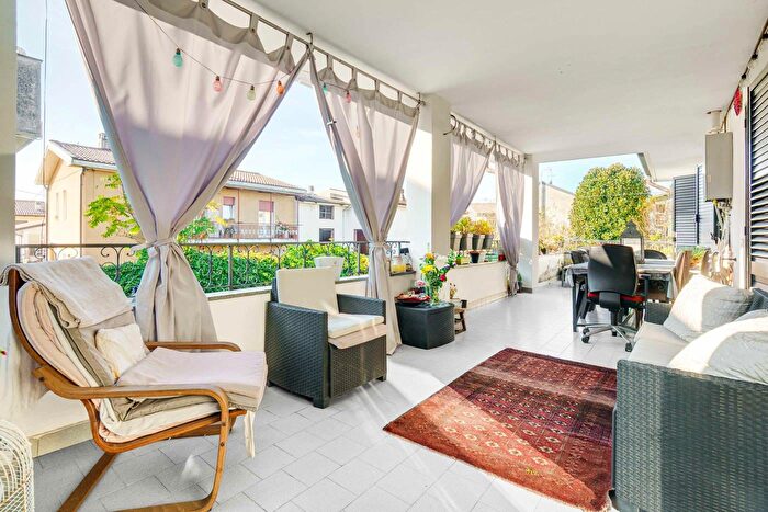 Appartamento trilocale in vendita in Via Larga, Saronno