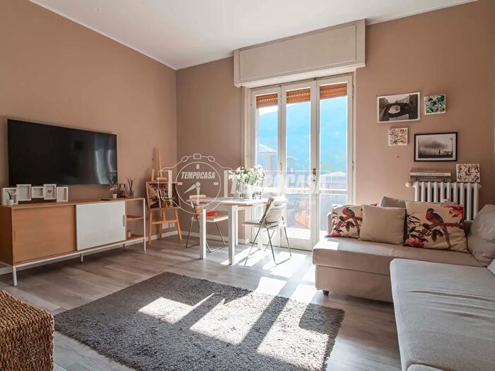Appartamento trilocale in vendita in Via Barberini, Como