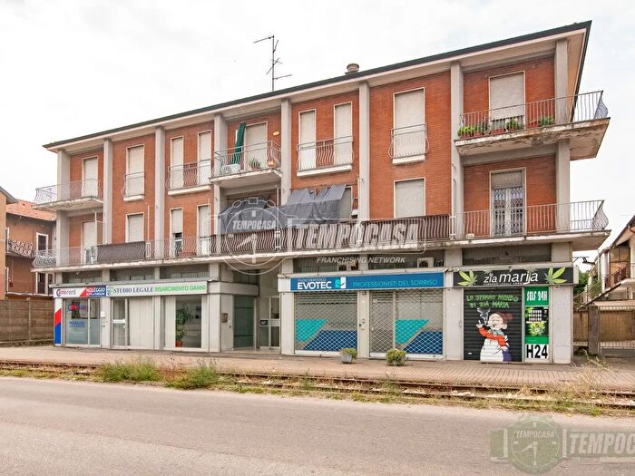 Appartamento trilocale in vendita in Via Comasina, Senago