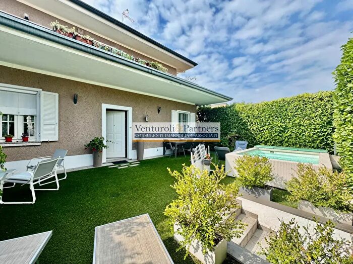 Casa con 5 locali in vendita in Via Pittoni, Bedizzole