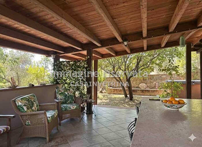 Casa trilocale in vendita in Poggio dei Lilla, Campagnatico