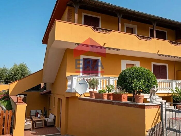Appartamento bilocale in vendita in Via dei Macaoni, Ardea