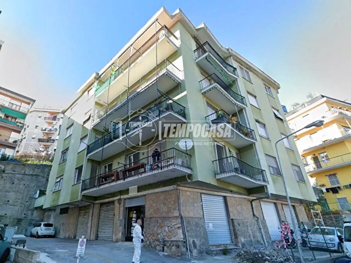 Appartamento quadrilocale in vendita in Via Privata degli Angeli, Savona