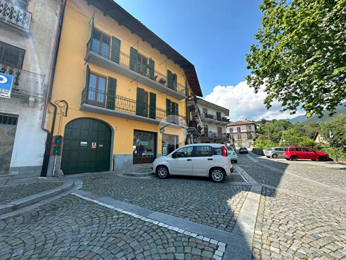 Appartamento bilocale in vendita in Piazza Martiri della Libertà, Almese