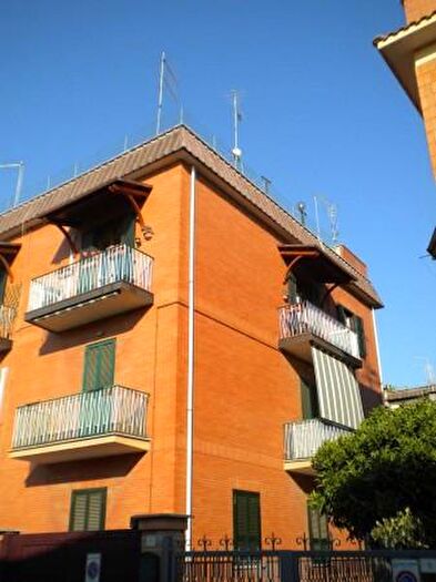 Appartamento con 5 locali in vendita in Via Carlo Pirzio Biroli, Ciampino