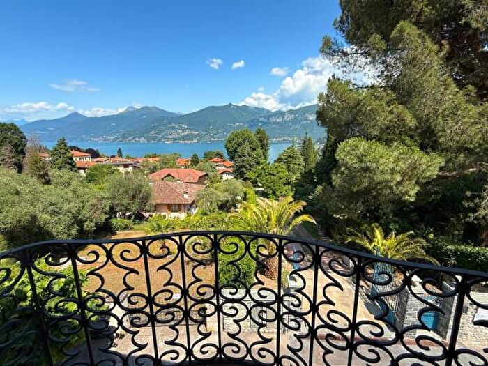 Casa trilocale in vendita in Via Indipendenza, Griante