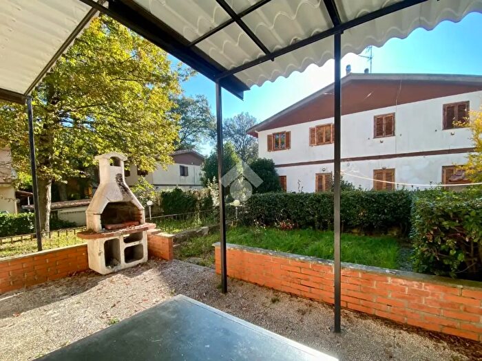 Casa trilocale in vendita in Via degli Abeti, Valentano