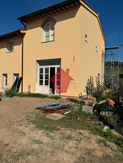 Casa con 5 locali in vendita in Empoli