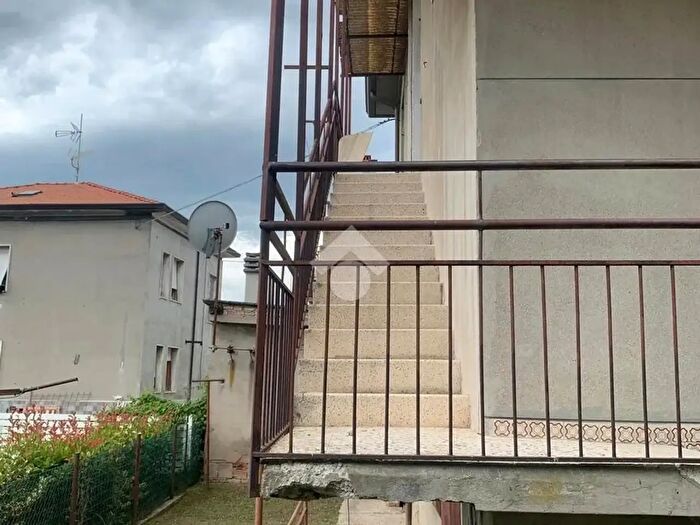 Appartamento trilocale in vendita in Via Portici, Cesena