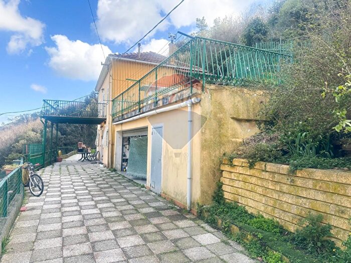 Casa con 6 locali in vendita in Via Nazionale Piemonte b, Savona