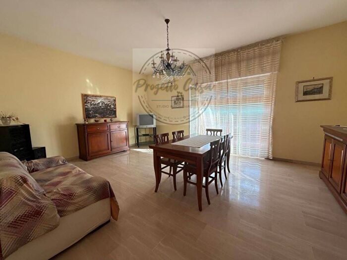 Appartamento con 6 locali in affitto in Via Pietro Fantozzi, Centro Storico, Velletri