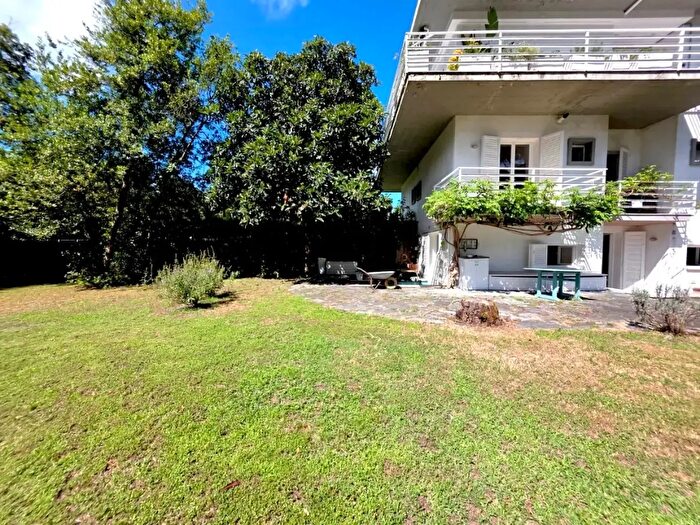 Casa quadrilocale in vendita in Viareggio