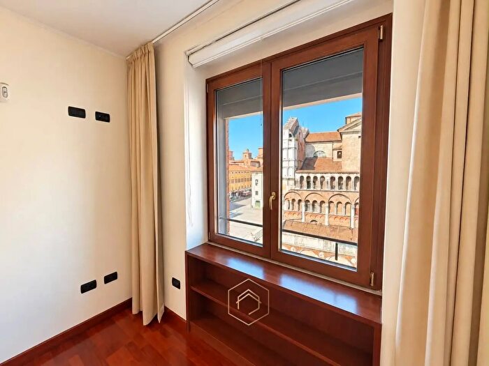 Appartamento trilocale in vendita in Piazza Trento E Trieste, Ferrara