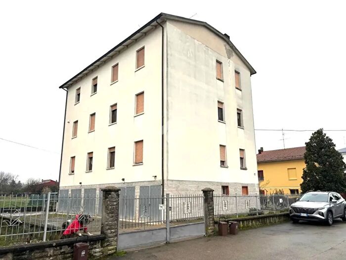 Appartamento trilocale in vendita in Via Giacomo Matteotti, Savignano Sul Panaro