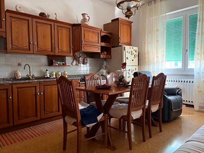 Casa con 5 locali in vendita in Via Lampone, Ferrara