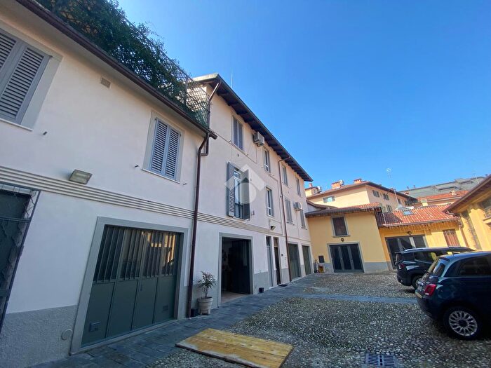 Case in Vendita e in Affitto - 2